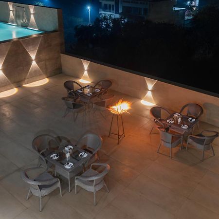 Clarks Inn Suites Agra Near Tajmahal Exterior foto