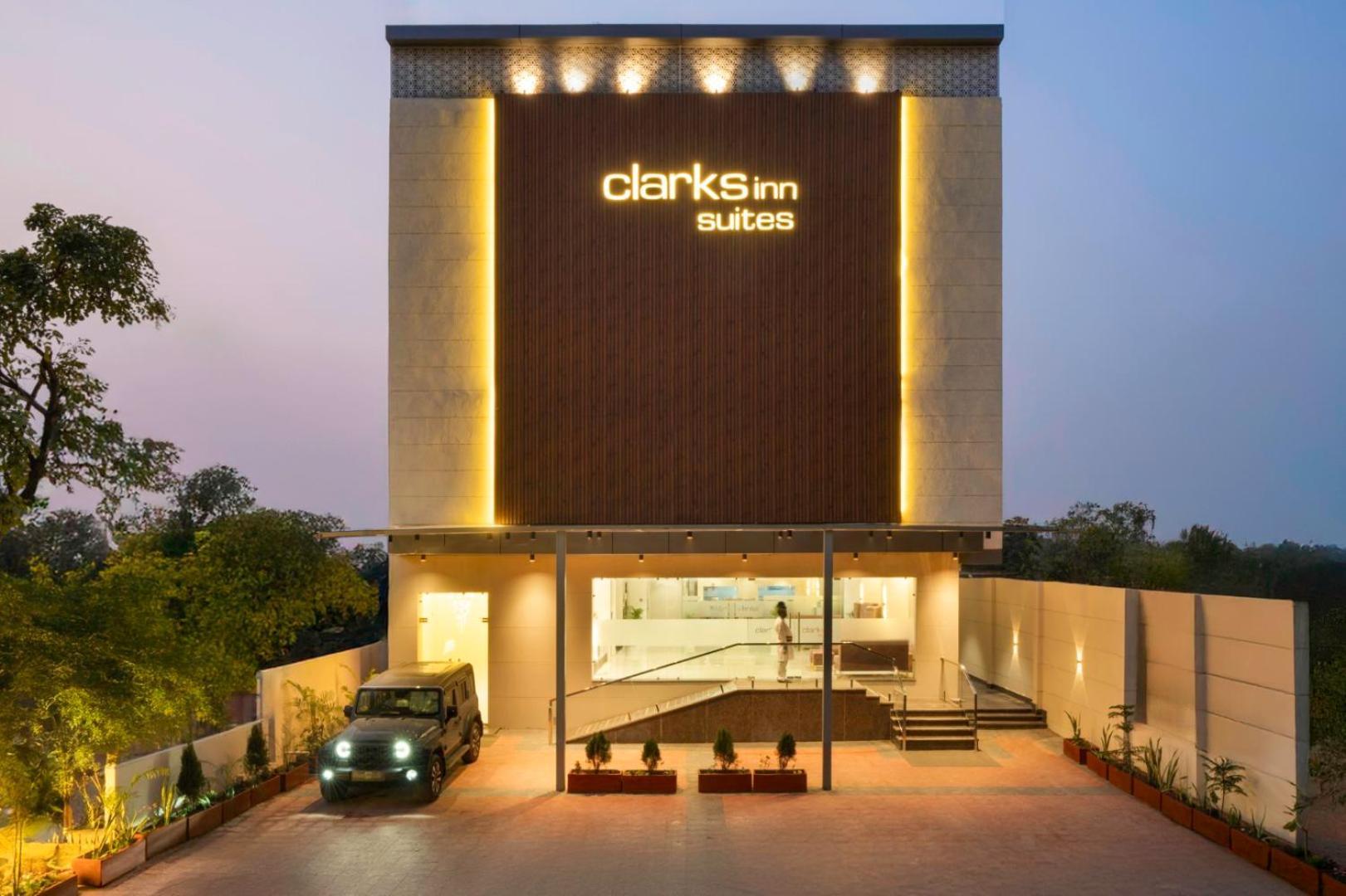 Clarks Inn Suites Agra Near Tajmahal Exterior foto