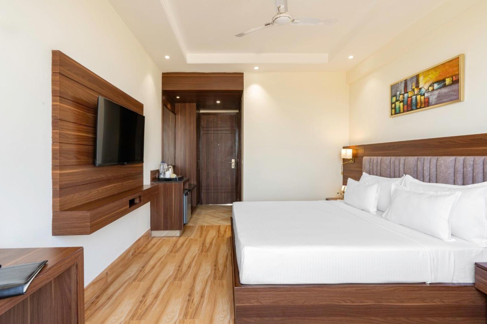 Clarks Inn Suites Agra Near Tajmahal Exterior foto